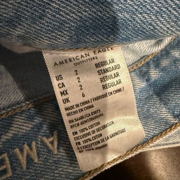 One of a kind pair of mom jeans with painted flowers - Picture 11 of 11